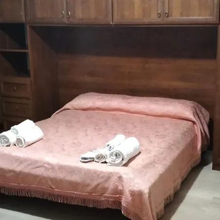 Nel Parcheggio Cutrupi Bed and Breakfast *