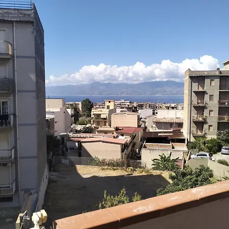 Nel Parcheggio Cutrupi * Ρέτζιο ντι Καλάμπρια