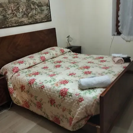 Nel Parcheggio Cutrupi Bed and Breakfast