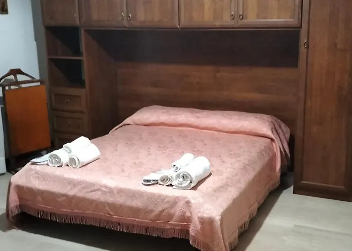 Nel Parcheggio Cutrupi Panzió *