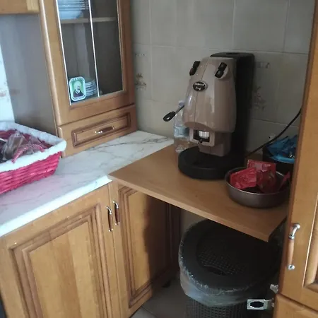 Nel Parcheggio Cutrupi לינה וארוחת בוקר