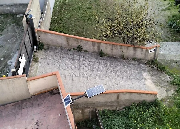 Panzió Nel Parcheggio Cutrupi *