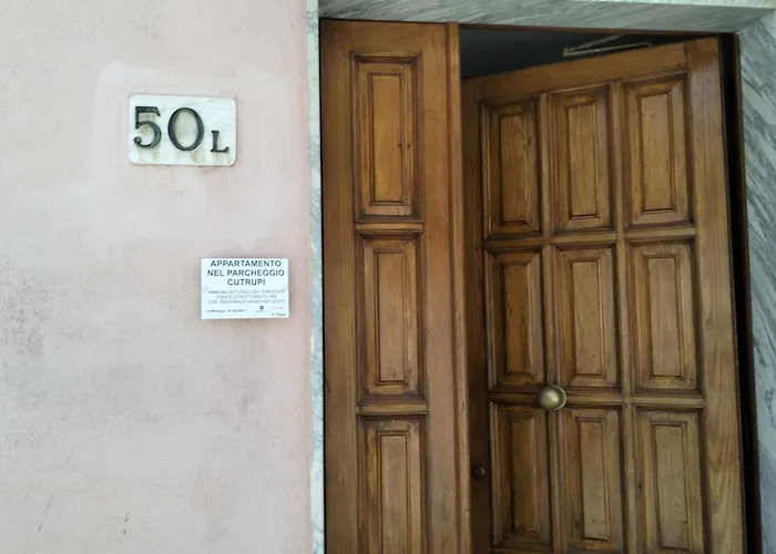 Nel Parcheggio Cutrupi Panzió