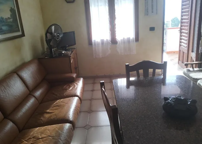 Nel Parcheggio Cutrupi Panzió